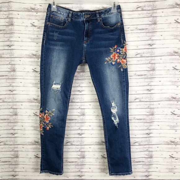 Miss Me Denim - Miss Me Skinny Floral Embroidered Crop Jeans